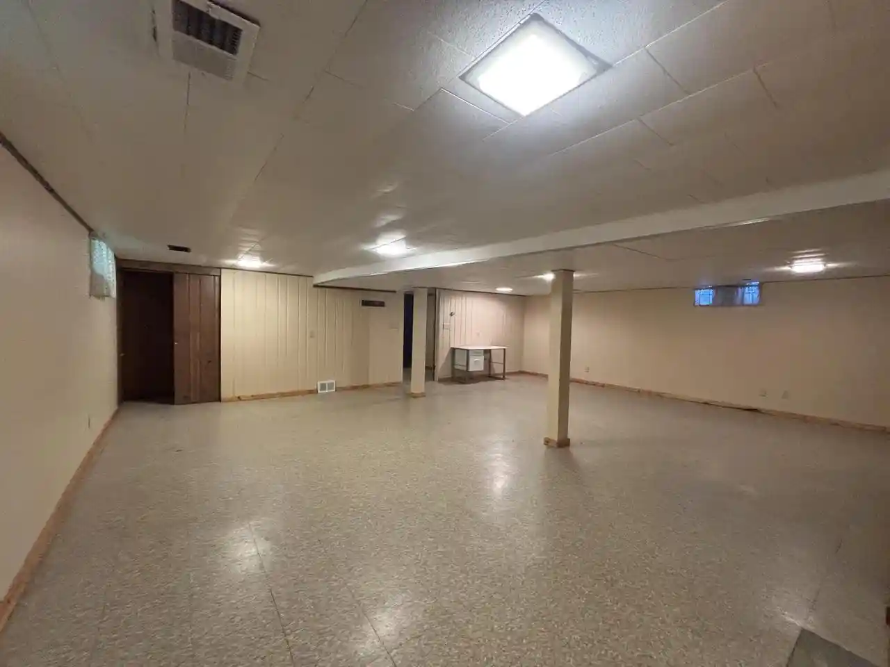 Photo 3 of Single family home for sale at 2900 Drexel Avenue S Avenue S, Racine, WI 53403 | MLS# 1973668 | Listing updated on 2026-09-10