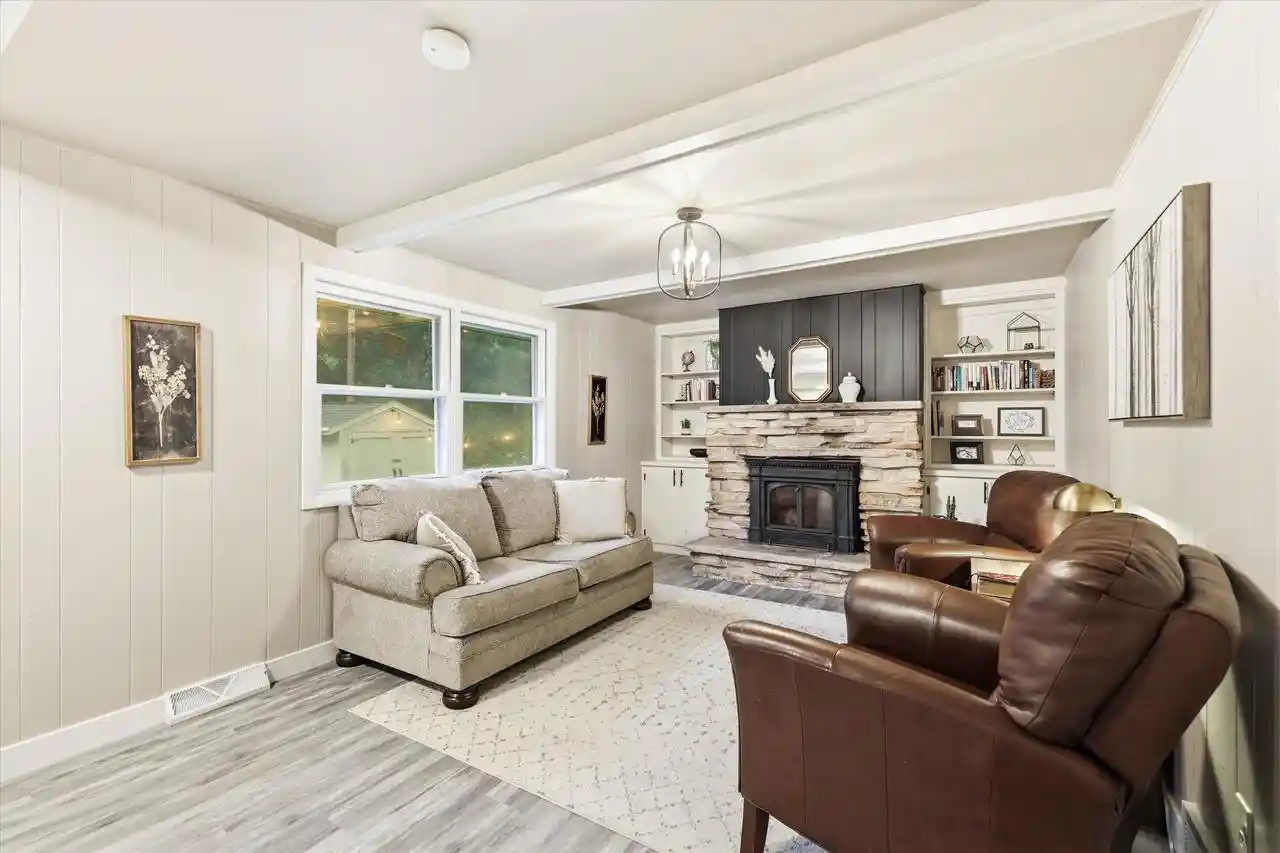 5th image of 1698 Beaver Dam Dr Dr, Green Bay, WI 54304 | MLS# 50329940