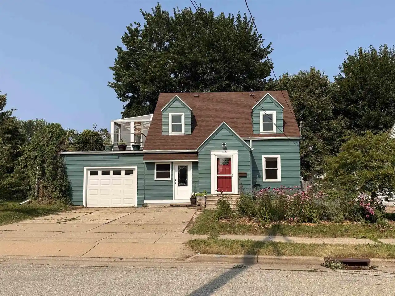 Photo 1 of Sale Pending at 615 S Weimar Street Street, Appleton, WI 54915 | MLS# 50329943 | Listing updated on 2026-09-16