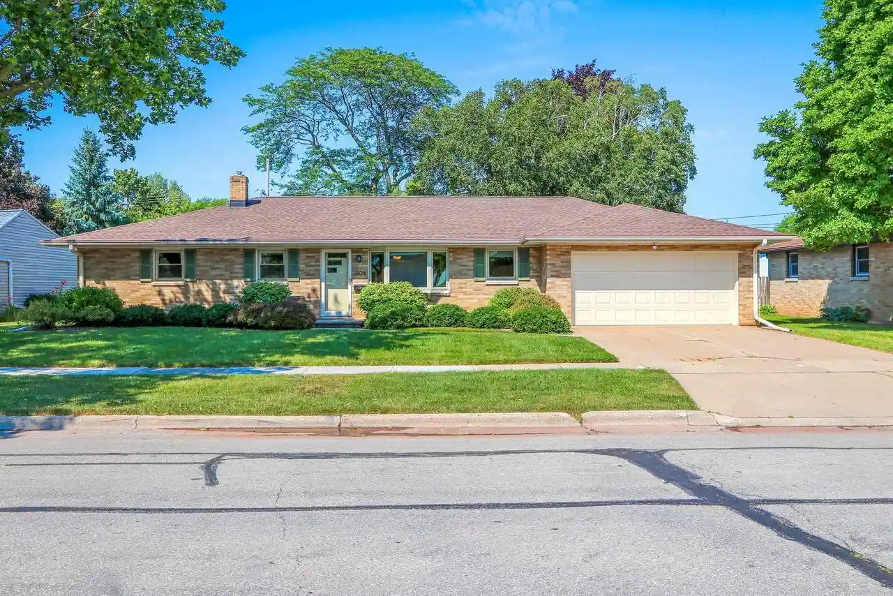 Photo 1 of Single family home for sale at 1404 Liberty Street Street, Green Bay, WI 54304 | MLS# 50329947 | Listing updated on 2026-08-27