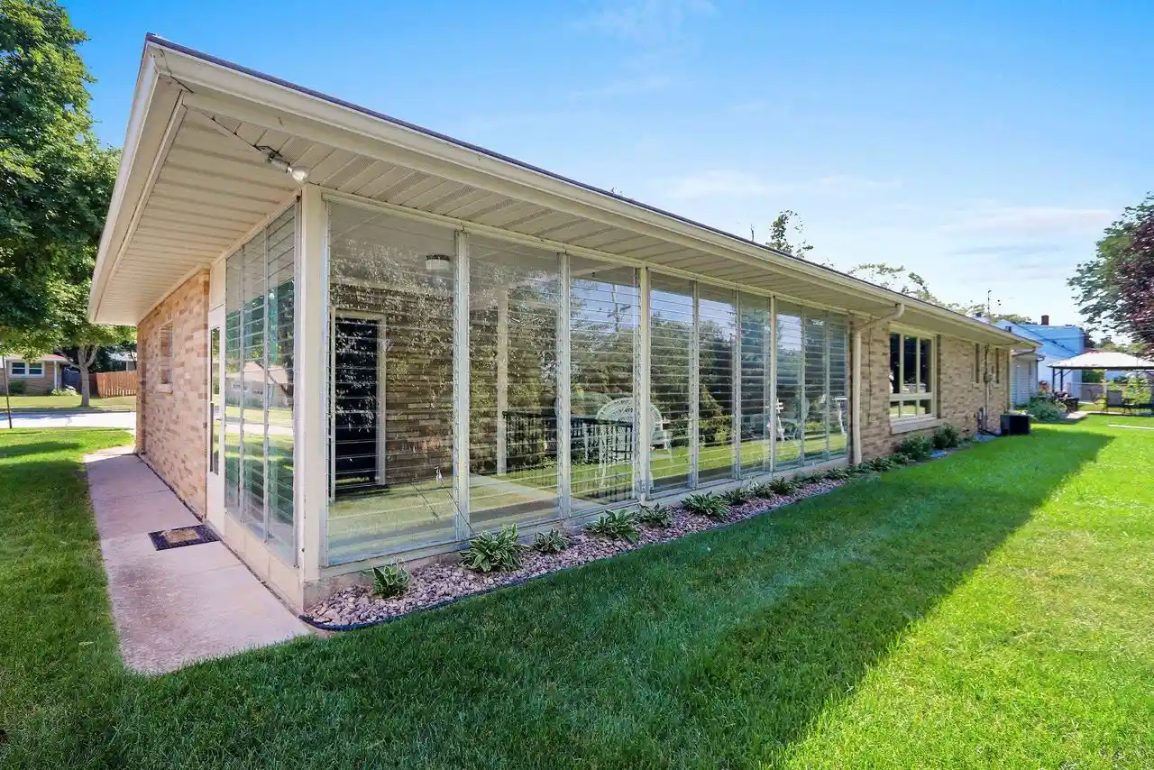 Photo 3 of Single family home for sale at 1404 Liberty Street Street, Green Bay, WI 54304 | MLS# 50329947 | Listing updated on 2026-08-27