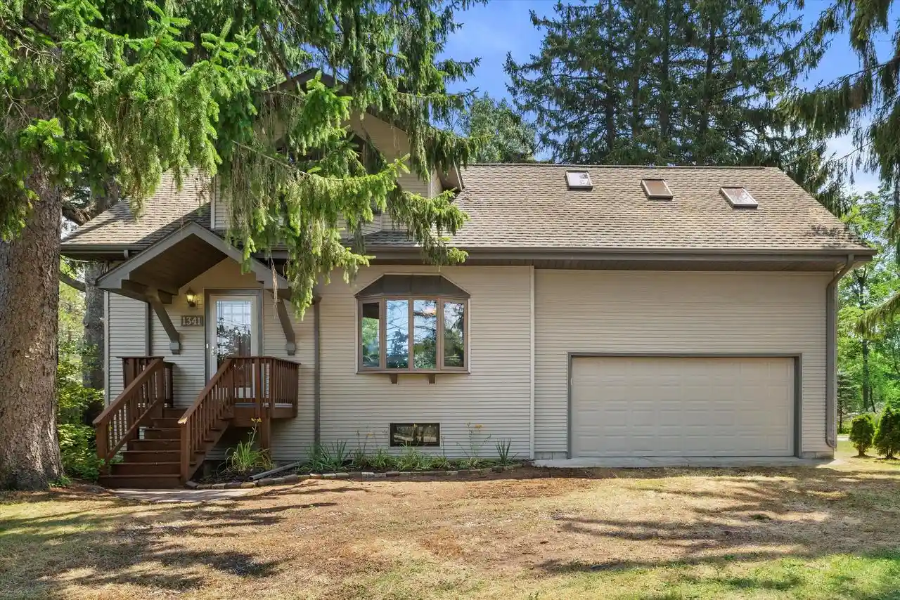 1st image of 1341 Sheridan Road Road, Kenosha, WI 53140 | MLS# 1973680