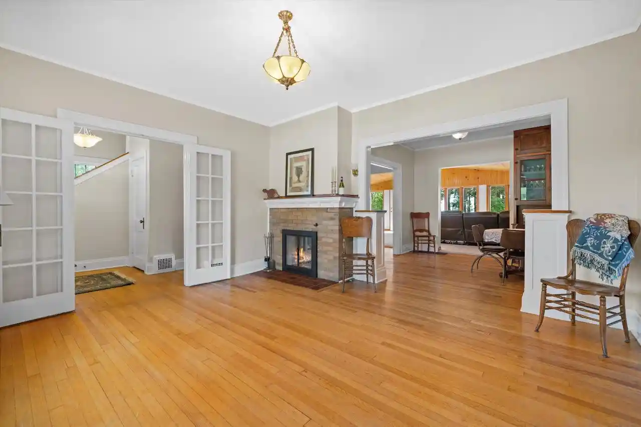 4th image of 1341 Sheridan Road Road, Kenosha, WI 53140 | MLS# 1973680