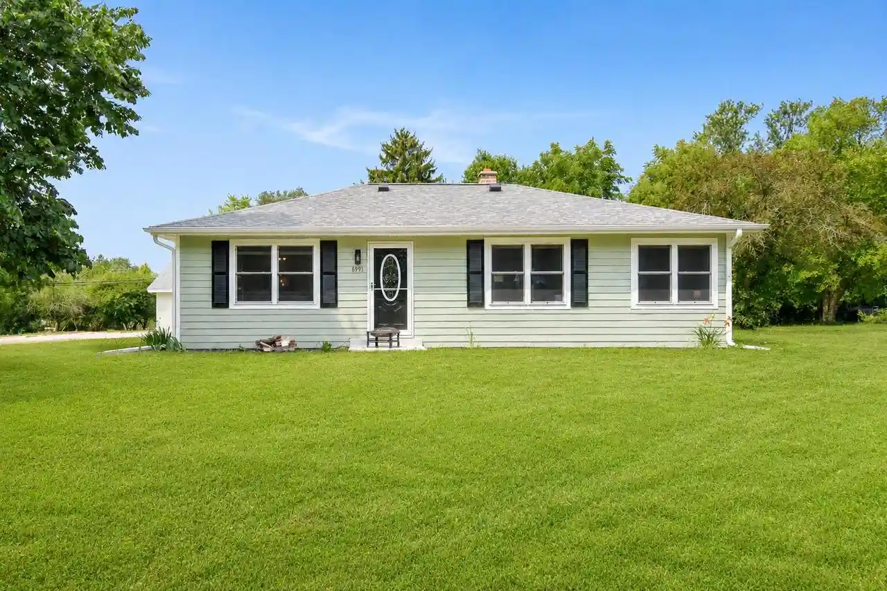 image of 8991 S 29th Street Street, Franklin, WI 53132 | MLS# 1973674