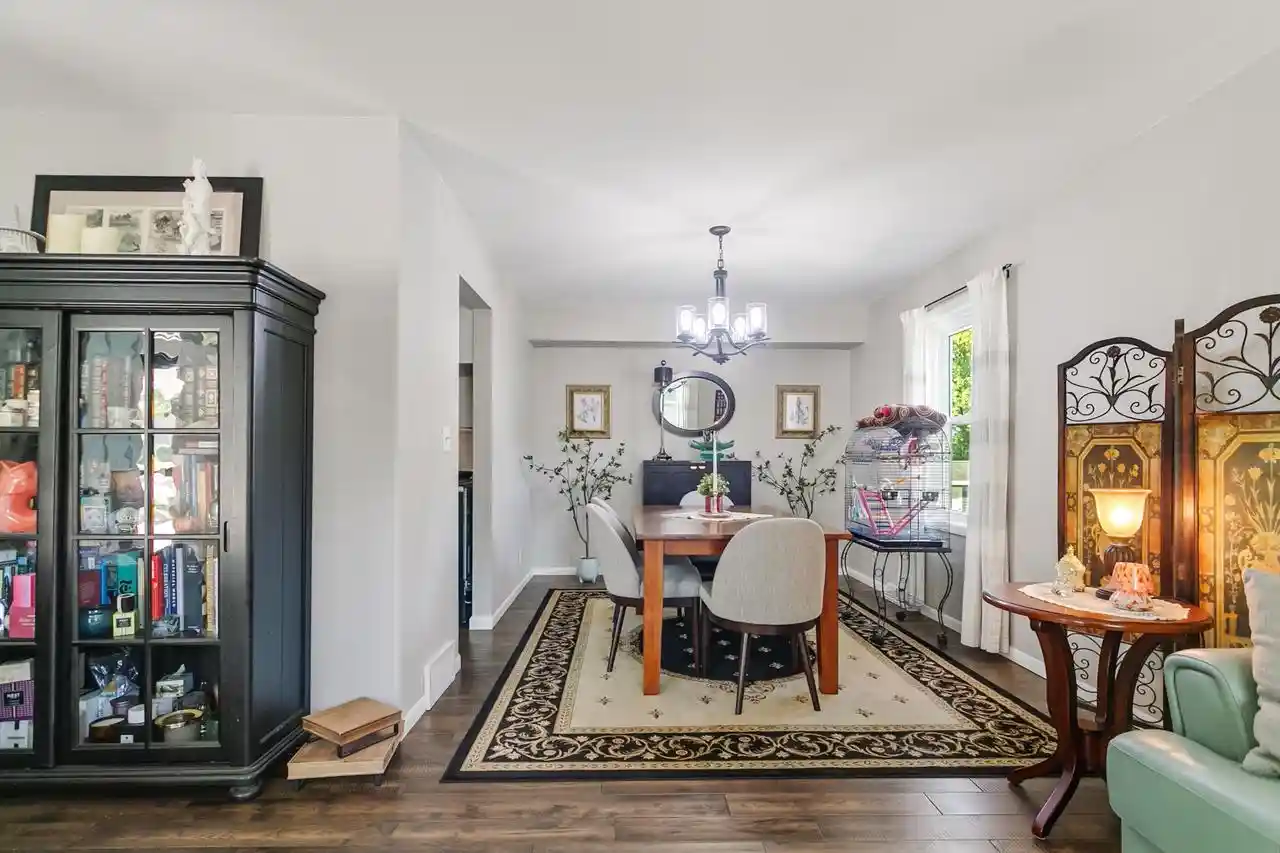 2nd image of 241 Parkview Court Court, Pewaukee, WI 53072 | MLS# 1973686