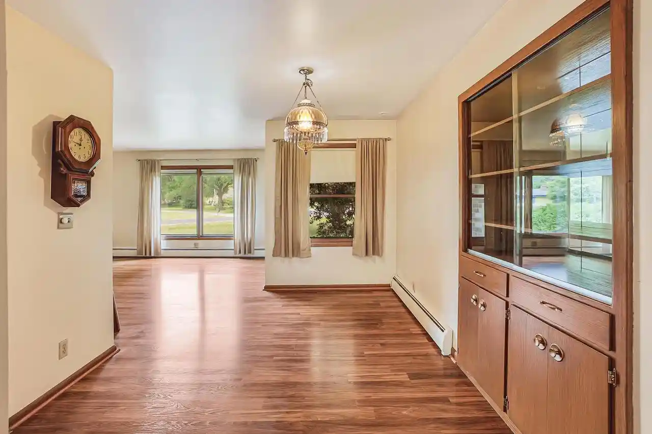4th image of W224N5025 East View Dr Dr, Sussex, WI 53089 | MLS# 1973694