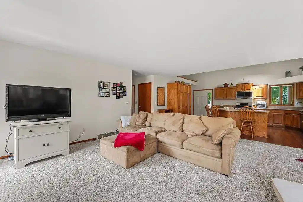 2nd image of 2875 Westmoor Road Road, Oshkosh, WI 54904 | MLS# 50329965
