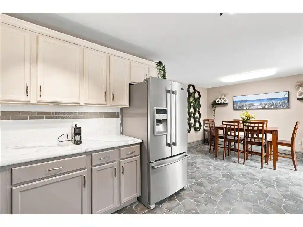 2nd image of 1880 Windmill Dr Dr, Baldwin, WI 54002 | MLS# 7114755