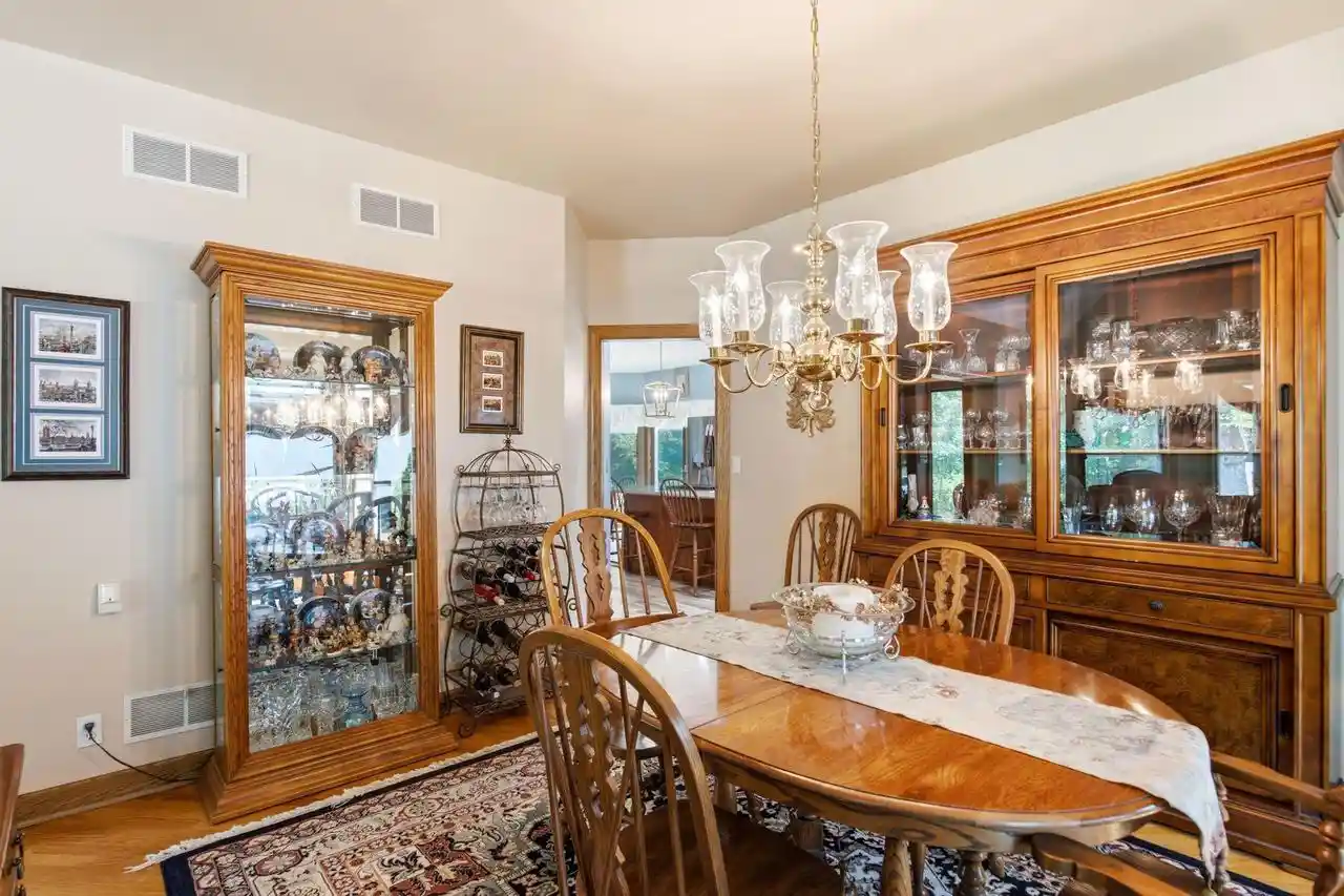 2nd image of S86w30485 Stonegate Dr Dr, Mukwonago, WI 53149 | MLS# 1973703