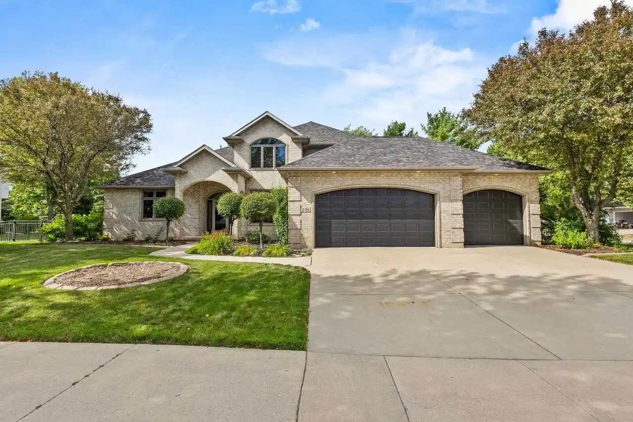 Photo 1 of Single family home for sale at 236 E Thornbrook Lane Lane, Appleton, WI 54913 | MLS# 50329952 | Listing updated on 2026-08-24