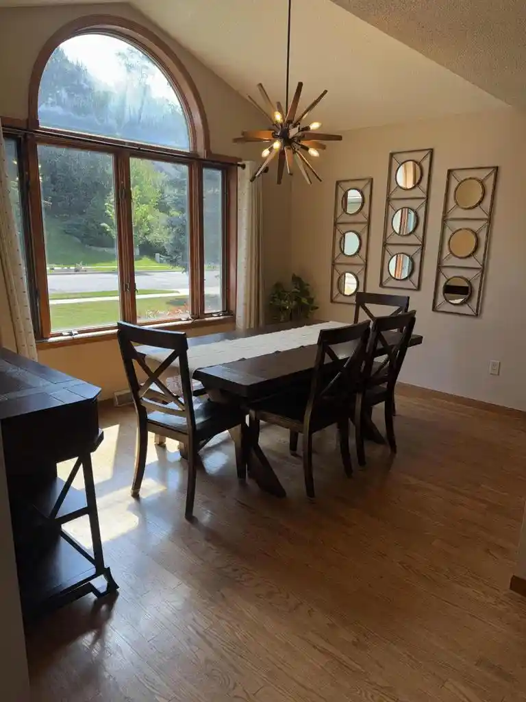 2nd image of 209 E Larkspur Lane Lane, Onalaska, WI 54650 | MLS# 1973730