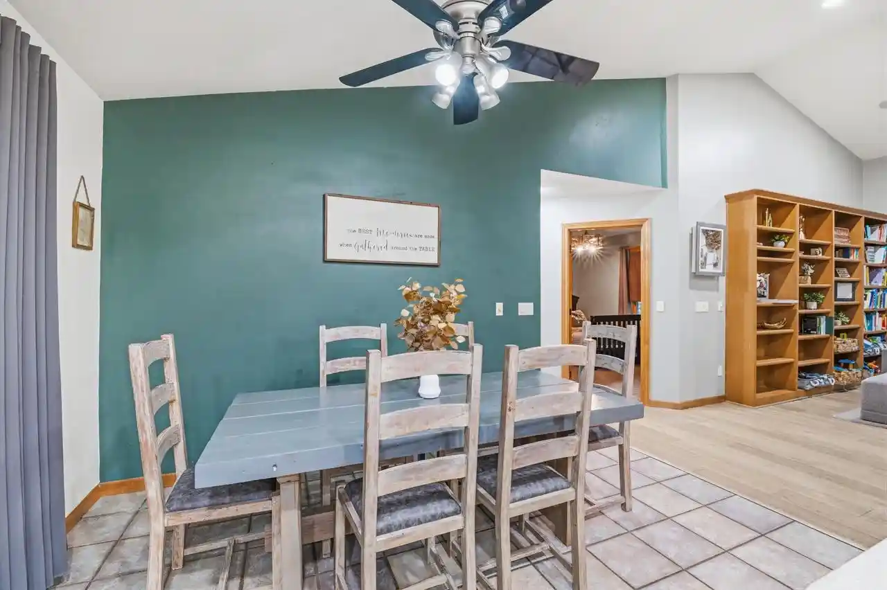 2nd image of 1569 Redstone Trail Trail, Green Bay, WI 54313 | MLS# 50329988