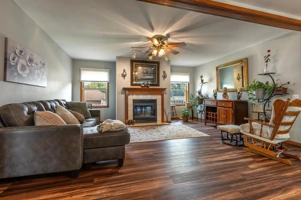 Photo 3 of Sale Pending at 1727 Salem Road Road, La Crosse, WI 54603 | MLS# 1973737 | Listing updated on 2026-09-04