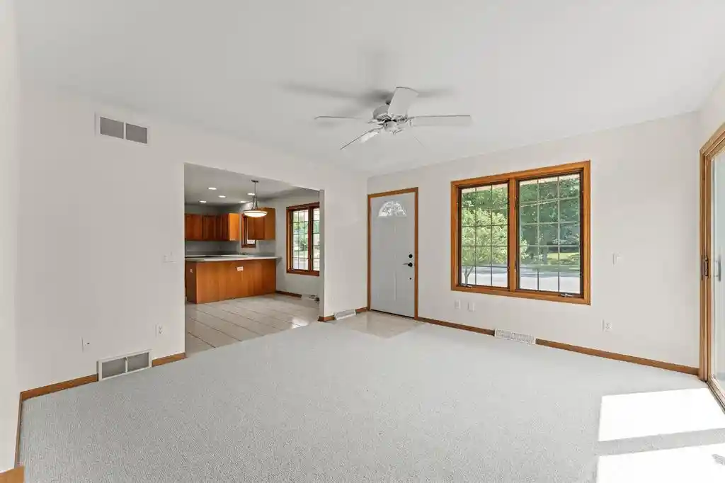 5th image of 1038 N Thompson Dr Dr, Madison, WI 53704 | MLS# 2029151