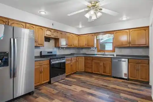 4th image of 1661 Laurel Street Street, Manitowoc, WI 54220 | MLS# 1973747