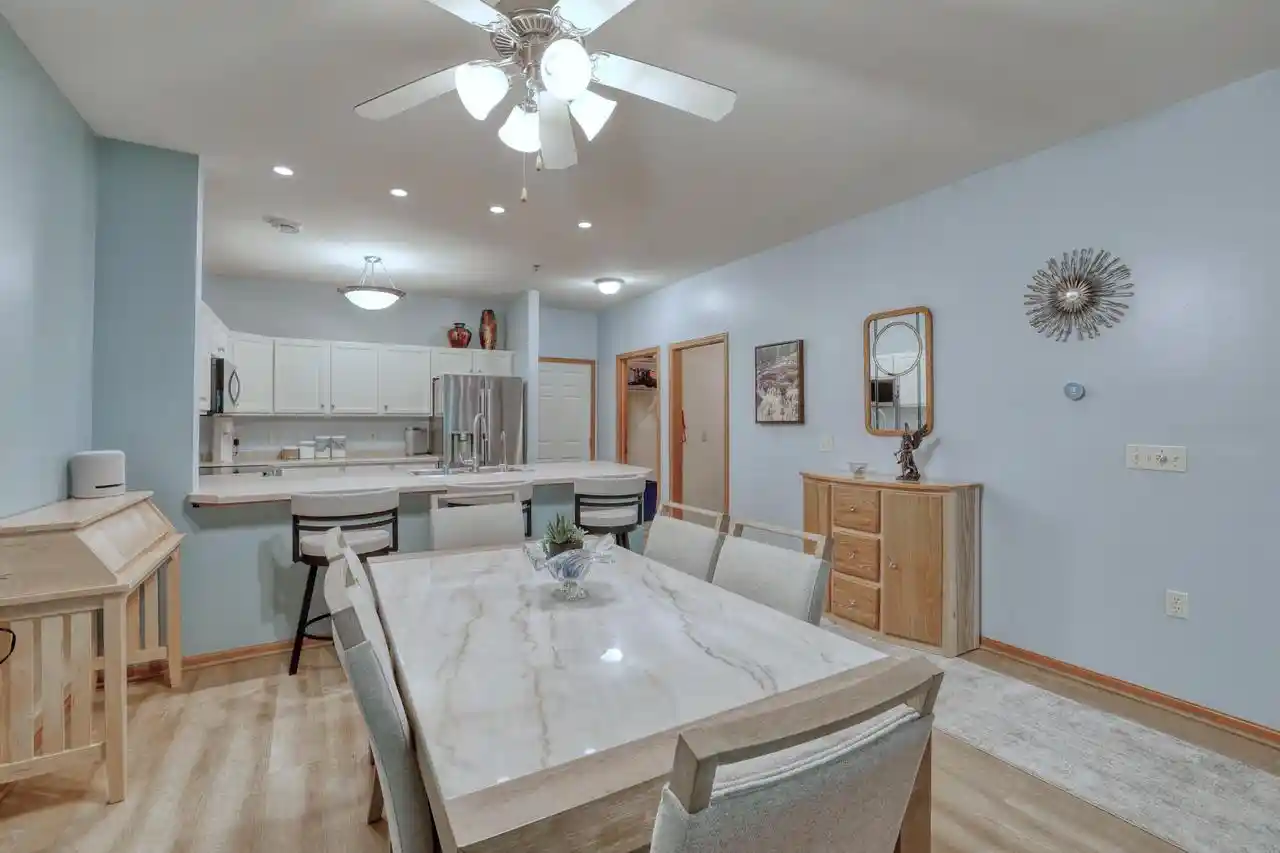 4th image of 1500 Gabriel Dr Dr, Waukesha, WI 53188
