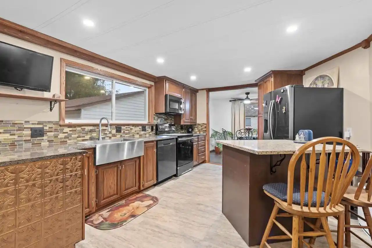 5th image of 815 Elizabeth Avenue Avenue, Marinette, WI 54143 | MLS# 50330000