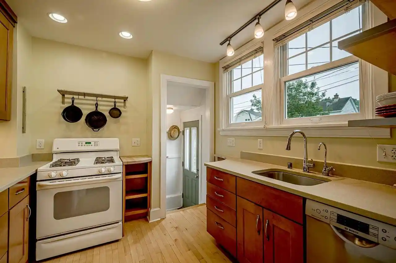 2nd image of 3213 Center Avenue Avenue, Madison, WI 53704 | MLS# 2029158