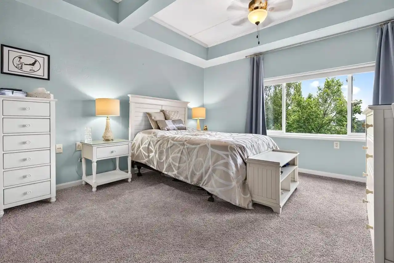 Listing Photo 2 - Condo for sale in building located at 400 N Richmond St St, Appleton, WI 54911 - Unit #425