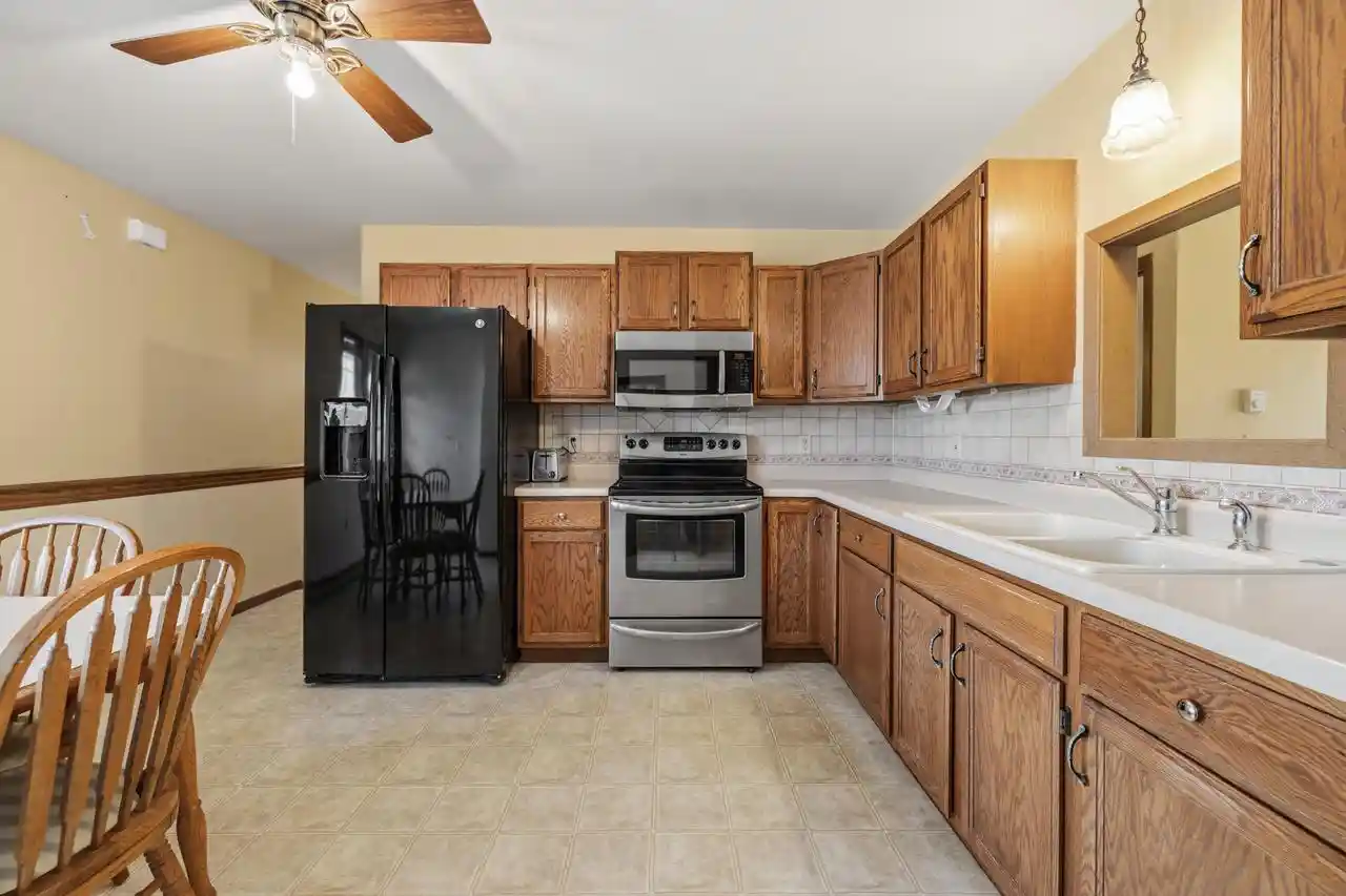 3rd image of 517 Slinger Rd Rd, Slinger, WI 53086