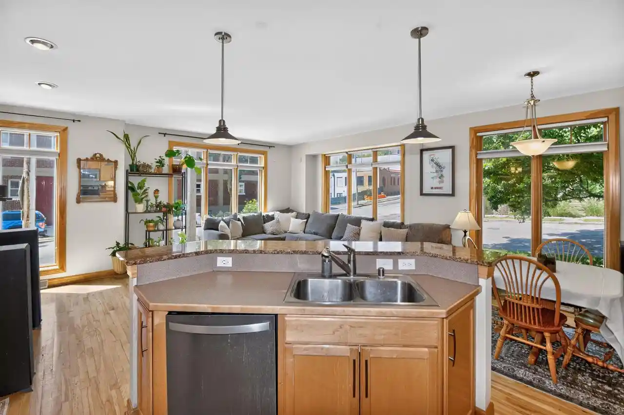 37th image of 1004 E Garfield Avenue Avenue #2, Milwaukee, WI 53212 | MLS# 1973777