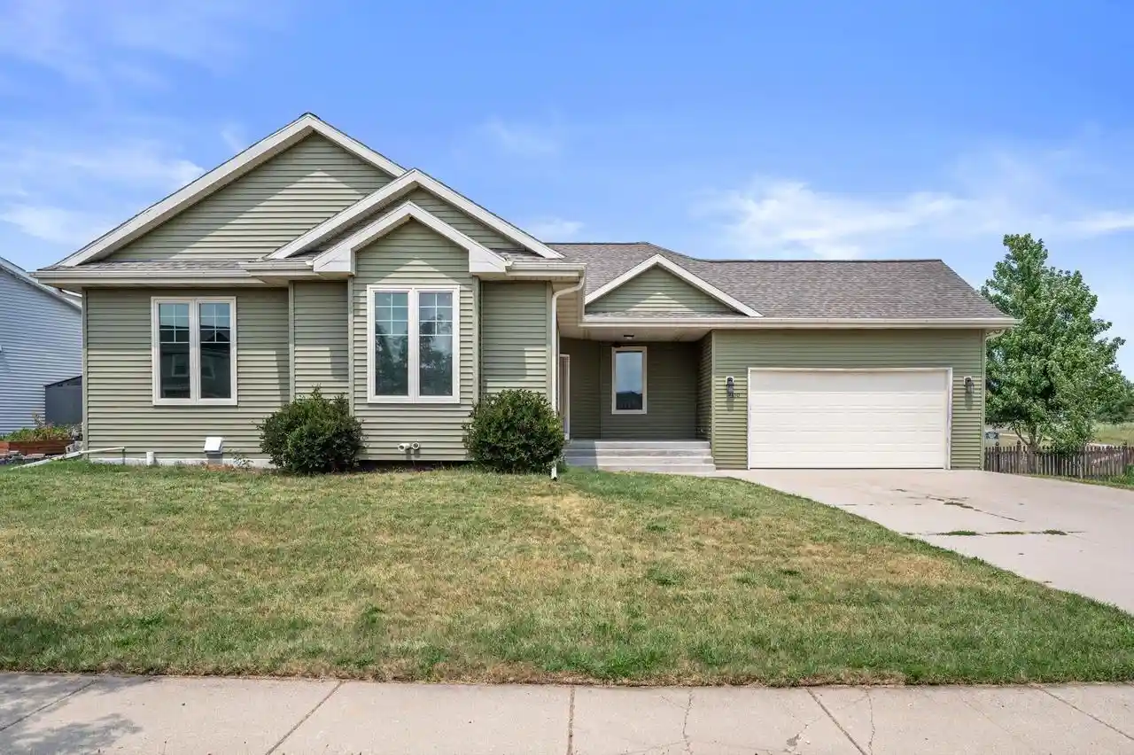 1st image of 1310 Tower Hill Pass Pass, Whitewater, WI 53190 | MLS# 1973782