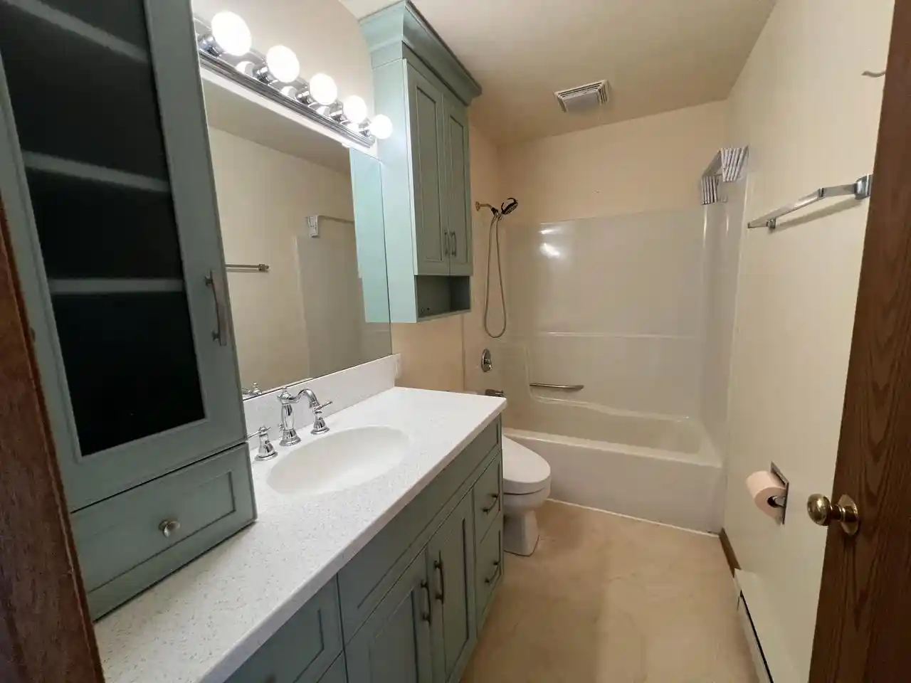 4th image of 6641 Mariner Dr Dr #1, Mount Pleasant, WI 53406 | MLS# 1973787