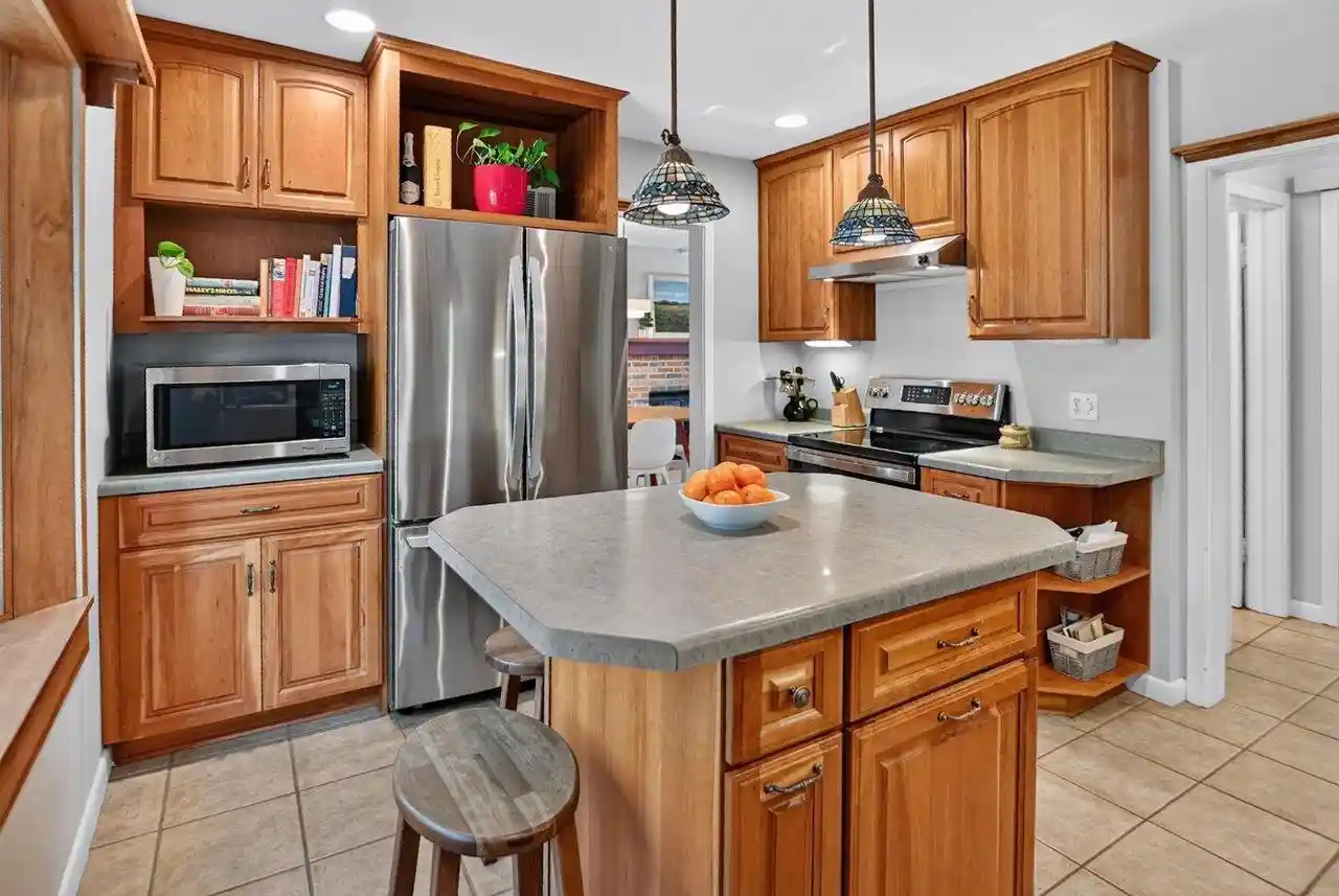 3rd image of 560 Toepfer Avenue Avenue, Madison, WI 53711 | MLS# 2029170
