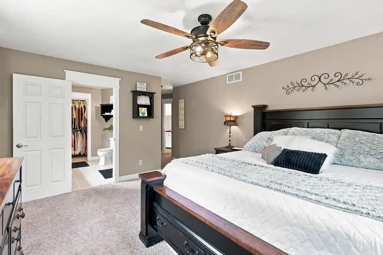 4th image of 1884 W Timber Dr Dr, Platteville, WI 53818 | MLS# 2029173
