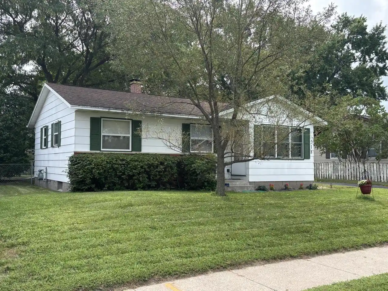 1st image of 518 10th Pl N Pl N, Onalaska, WI 54650 | MLS# 1973796