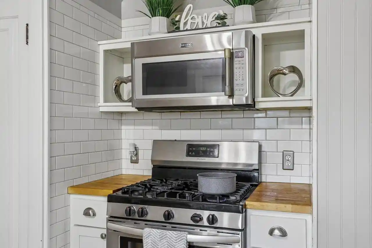 5th image of 2803 N 51St Street Street #2805, Milwaukee, WI 53210 | MLS# 1973801