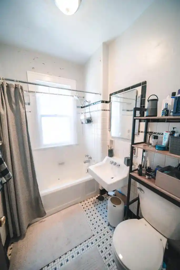 Listing Photo 3 - Condo for sale in building located at 3043 N Bartlett Ave Ave, Milwaukee, WI 53211 - Unit #3045