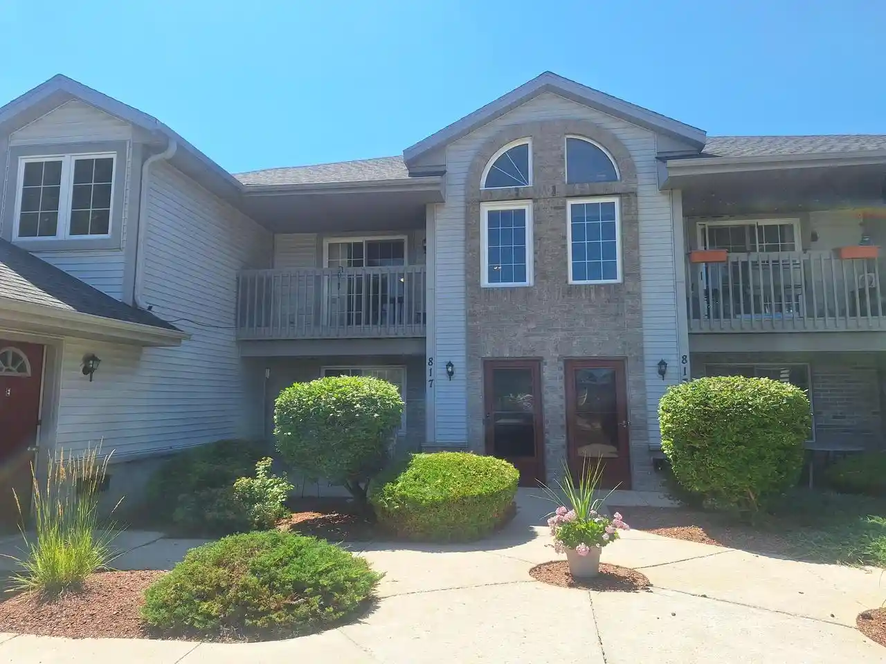 1st image of 817 Quinlan Dr Dr #E, Pewaukee, WI 53072 | MLS# 1973804