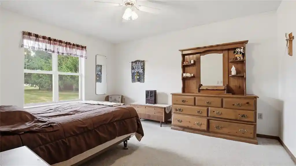 4th image of 306 Frenette Dr Dr, Chippewa Falls, WI 54729