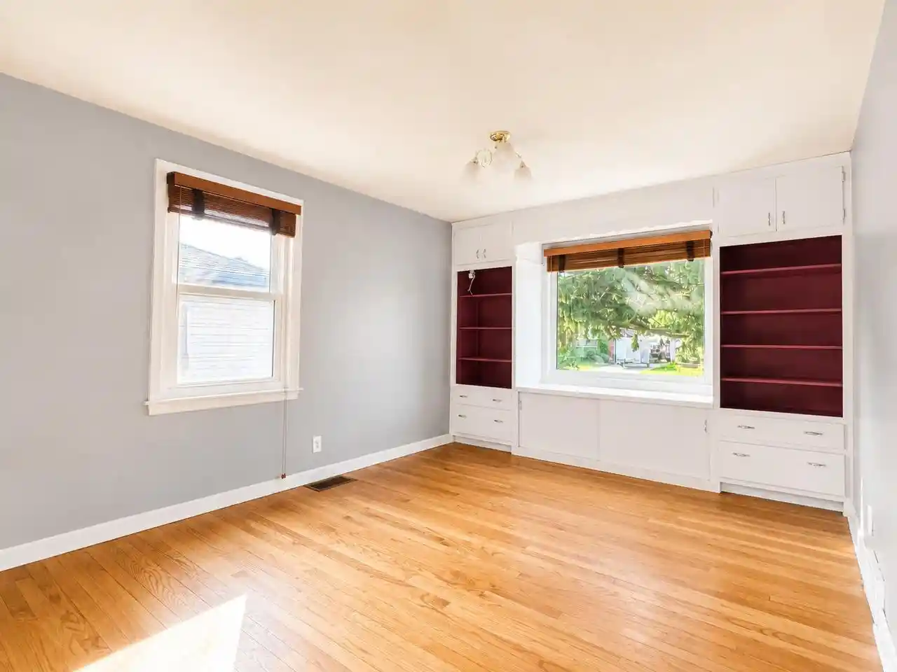 Photo 2 of Sale Pending at 929 Center Street Street, Delavan, WI 53115 | MLS# 2029178 | Listing updated on 2026-08-01