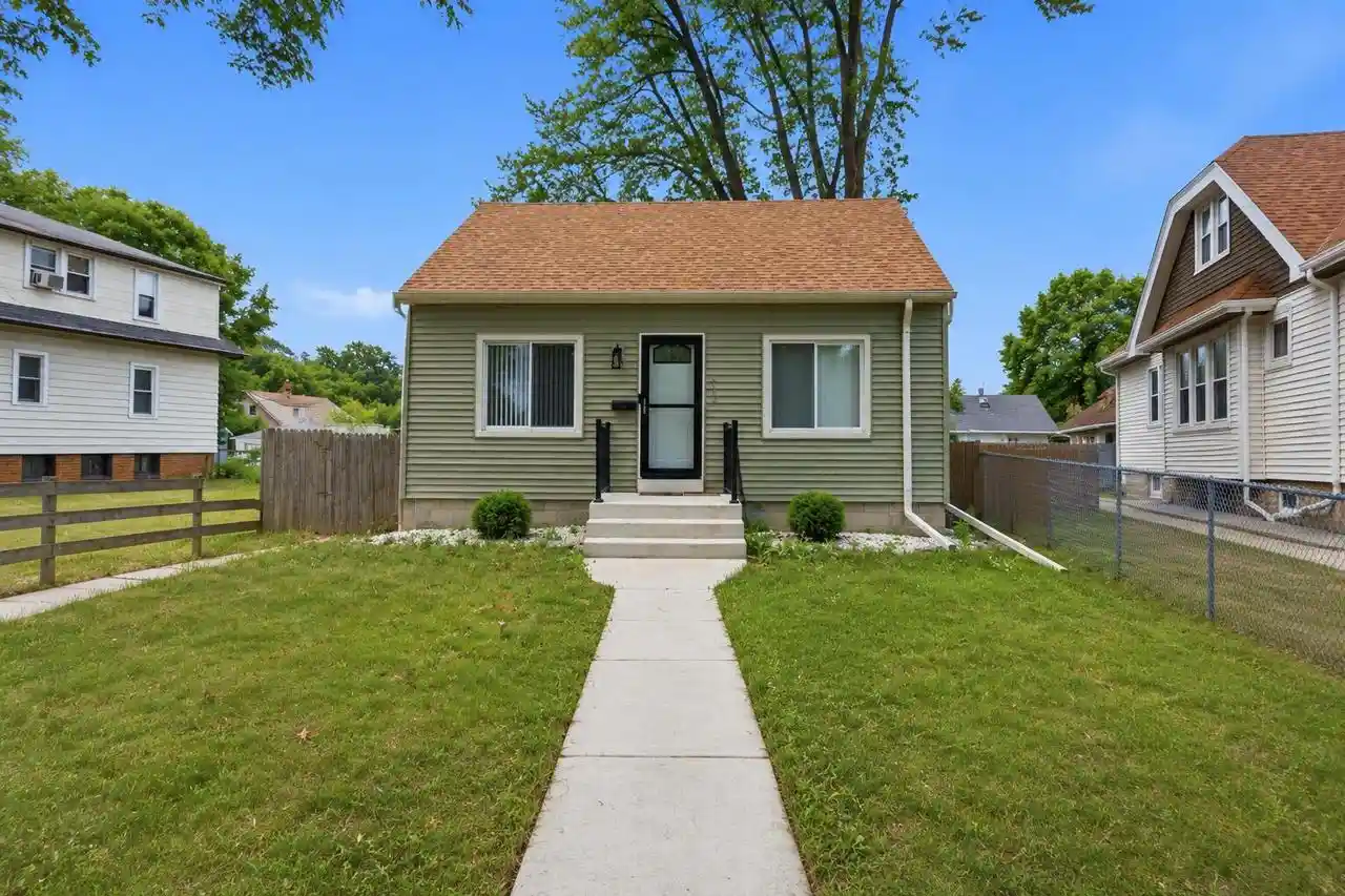 1st image of 4555 N 39th Street Street, Milwaukee, WI 53209 | MLS# 1973810