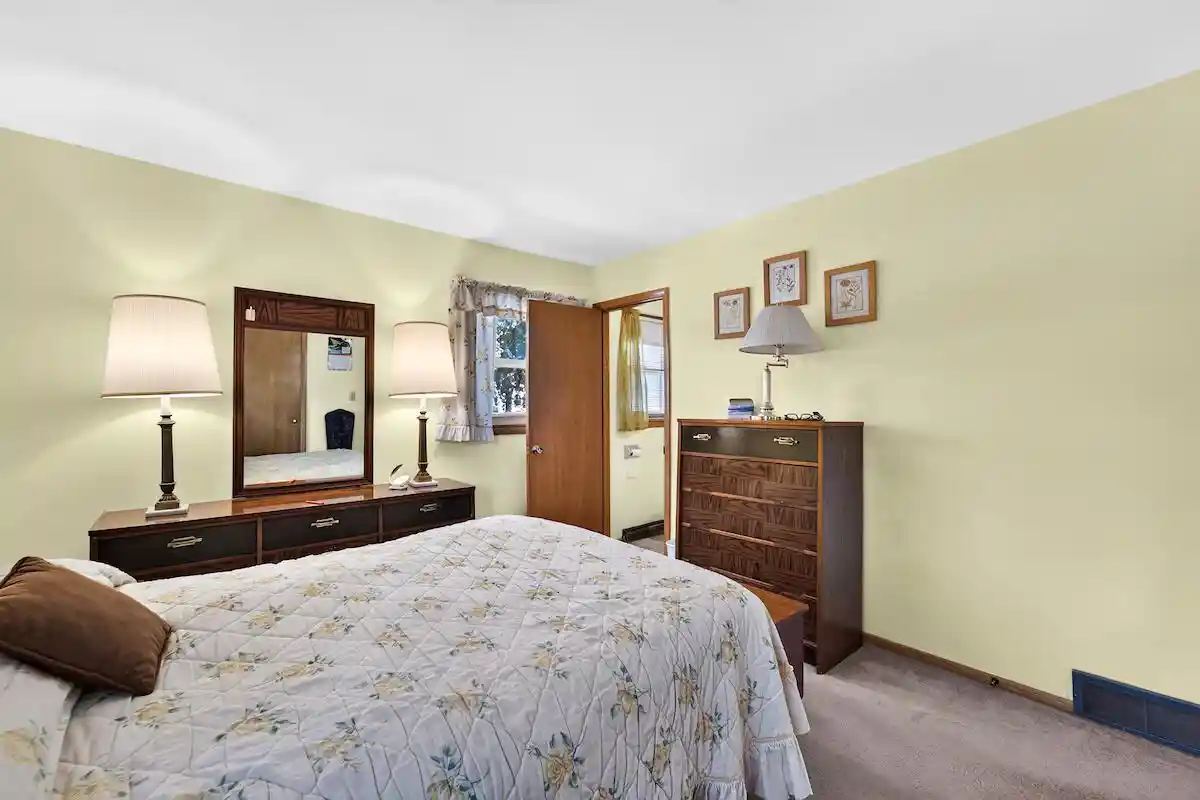 2nd image of 2410 Monroe Avenue Avenue, Racine, WI 53405 | MLS# 1973812