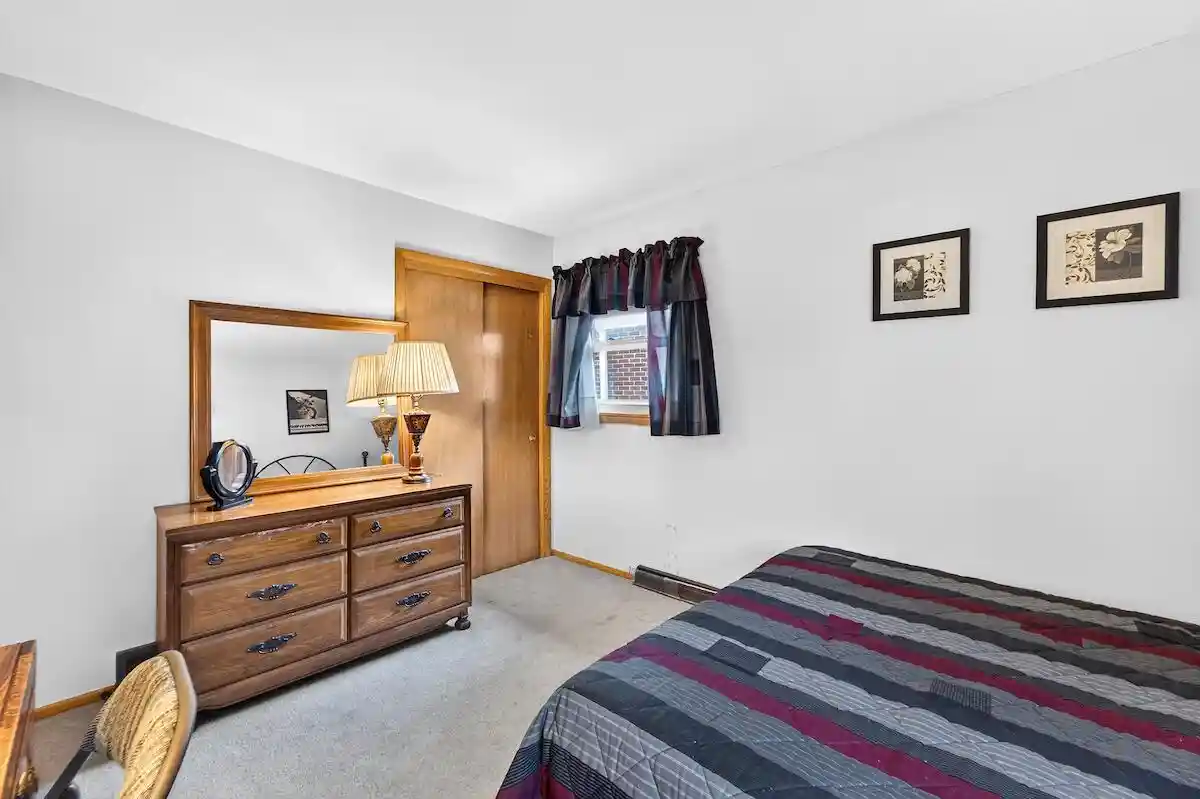 5th image of 2410 Monroe Avenue Avenue, Racine, WI 53405 | MLS# 1973812