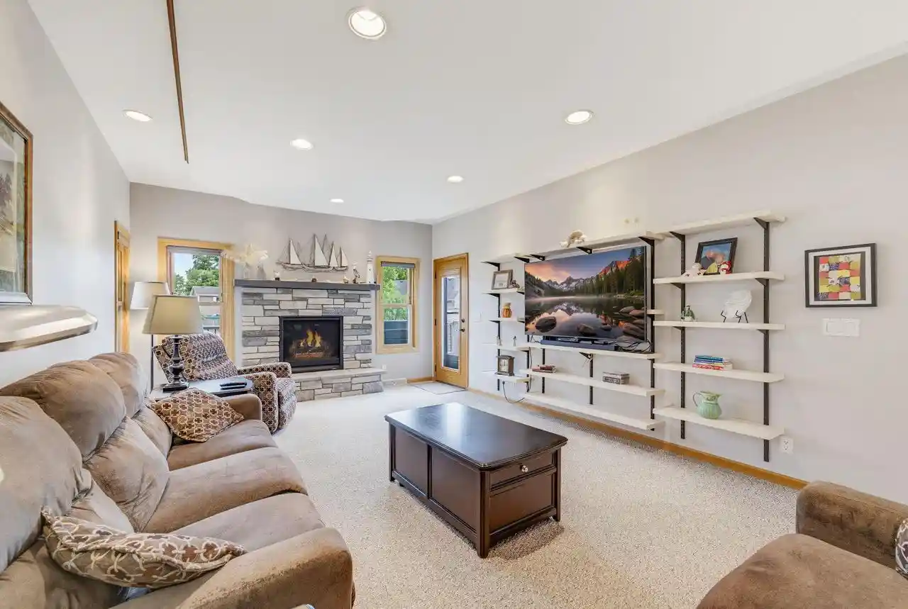 3rd image of 548 Fox River Hills Dr Dr, Waterford, WI 53185 | MLS# 1973816