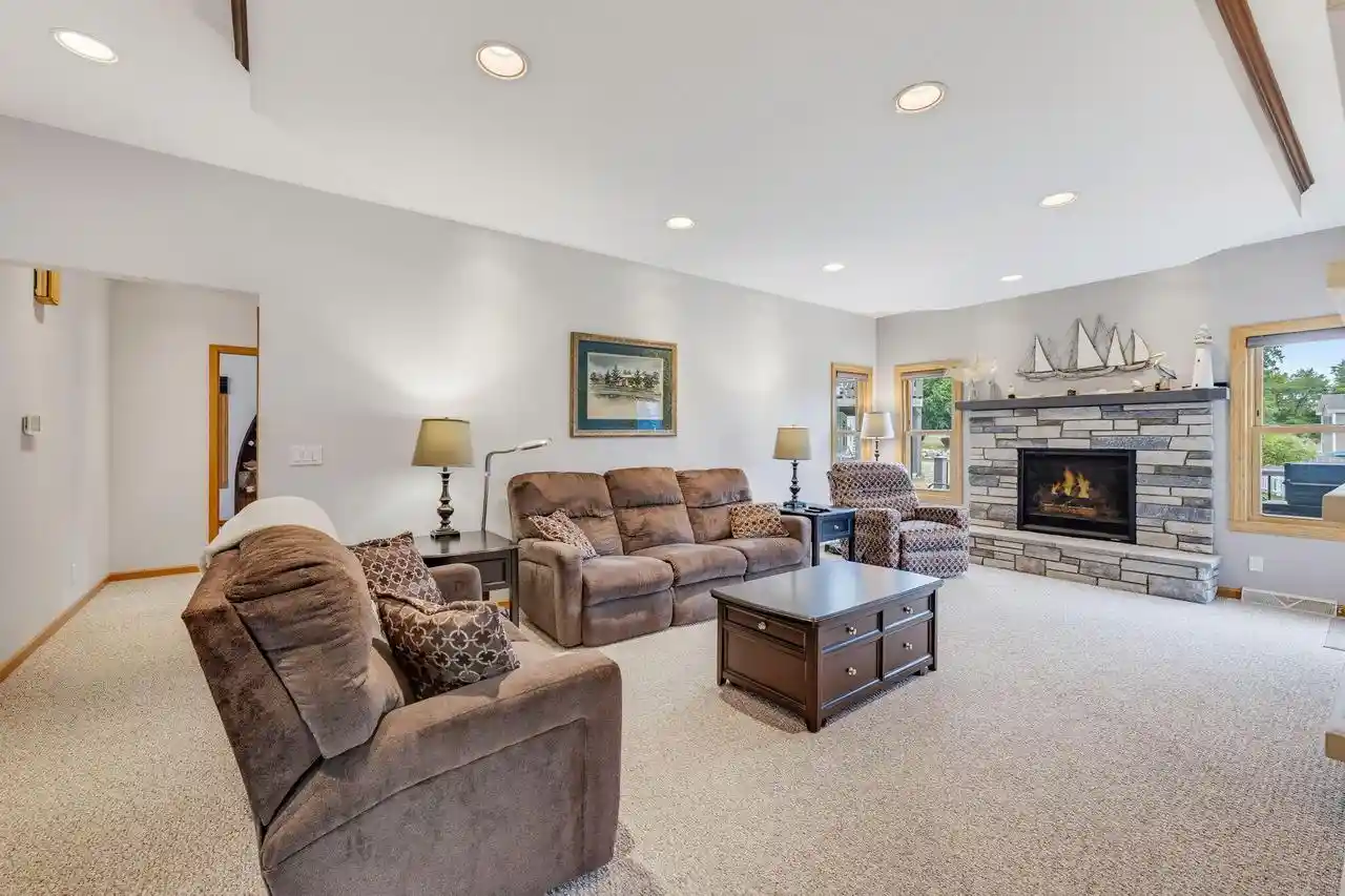 37th image of 548 Fox River Hills Dr Dr, Waterford, WI 53185 | MLS# 1973816