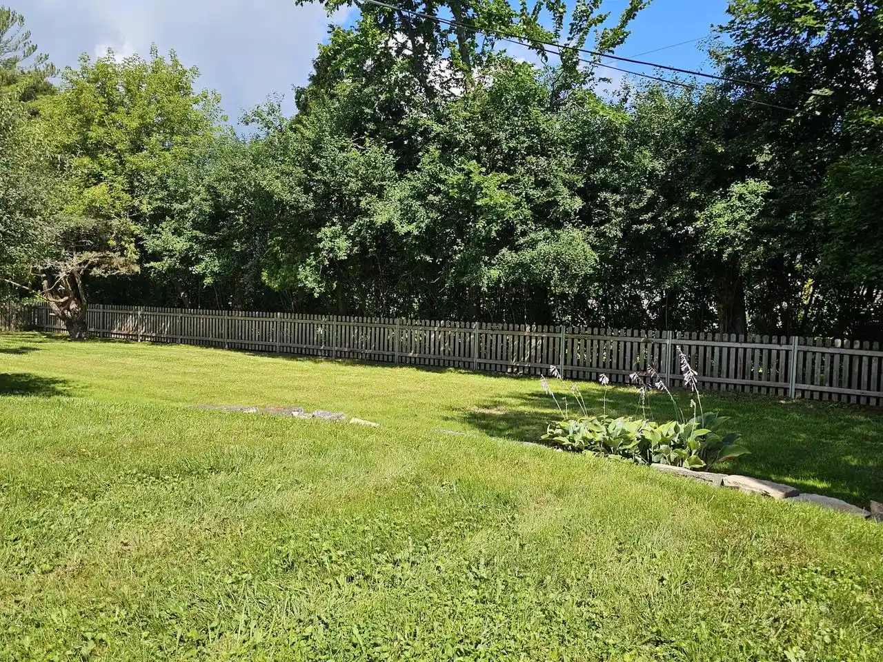 4th image of 850 E Ellsworth Lane Lane, Milwaukee, WI 53217 | MLS# 1973817