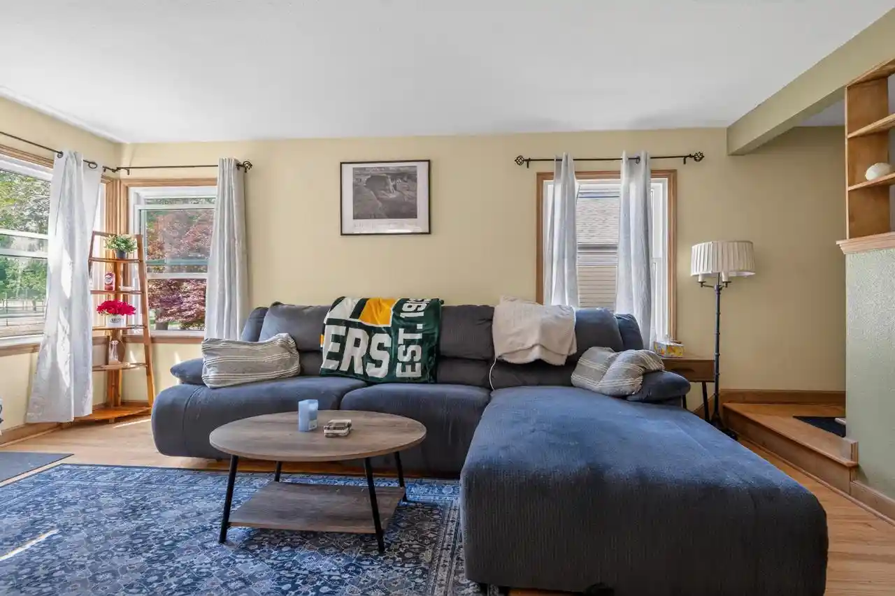 2nd image of 1826 E Fernwood Avenue Avenue, Milwaukee, WI 53207 | MLS# 1973829