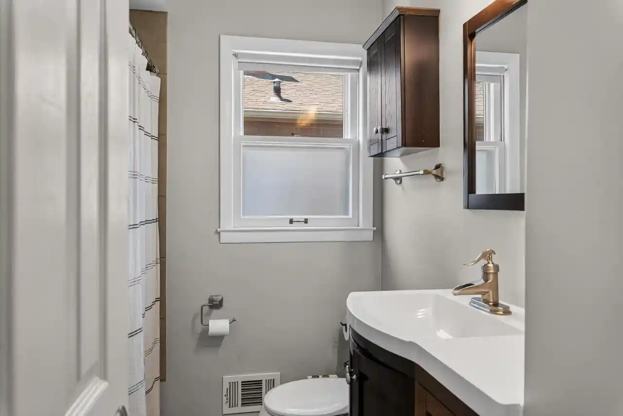 5th image of 425 W Van Norman Avenue Avenue, Milwaukee, WI 53207 | MLS# 1973836