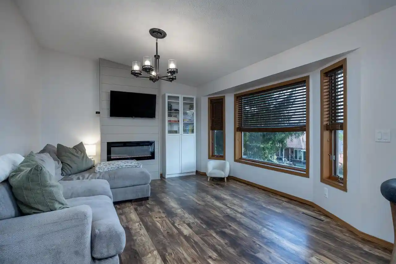 3rd image of 333 7Th Street Street, Mineral Point, WI 53565 | MLS# 2029181