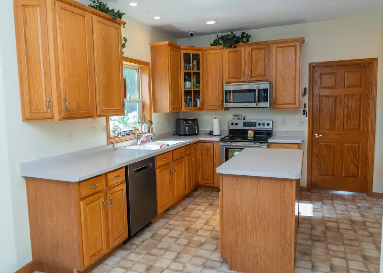 Photo 3 of Single family home for sale at 1931 Ashford Dr Dr, Plover, WI 54467 | MLS# 1973863 | Listing updated on 2026-10-07