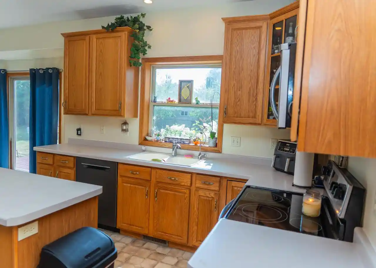 Photo 4 of Single family home for sale at 1931 Ashford Dr Dr, Plover, WI 54467 | MLS# 1973863 | Listing updated on 2026-10-07
