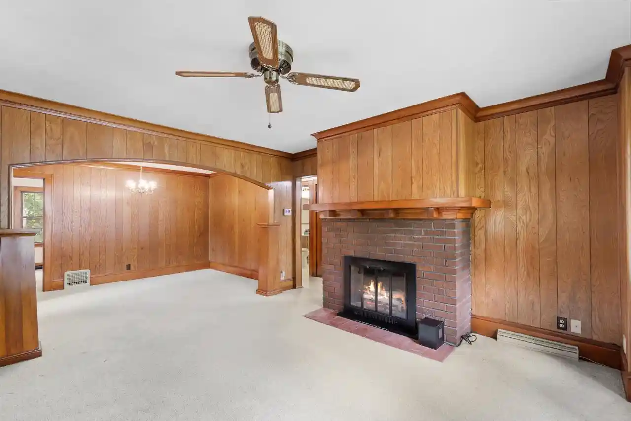 5th image of 21650 W Valley Dr Dr, New Berlin, WI 53146 | MLS# 1973869