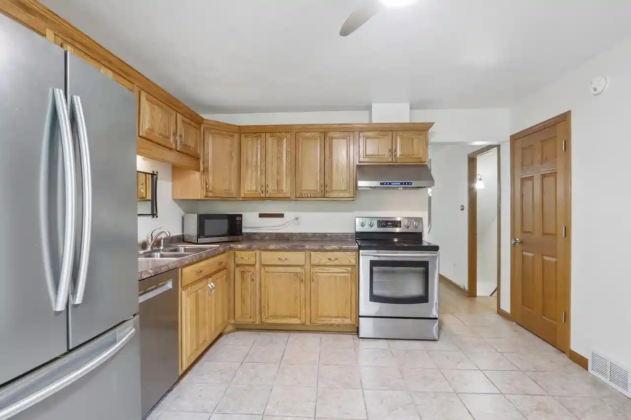 Photo 3 of Sale Pending at 95 S Lakewood Gdns Ln, Madison, WI 53704 | MLS# 2029195 | Listing updated on 2026-09-15