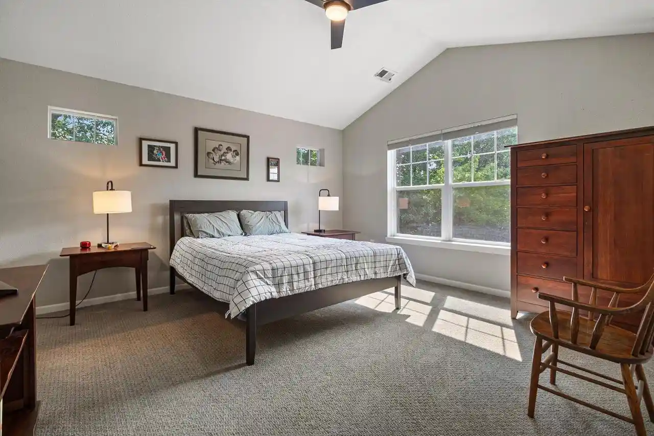 2nd image of N16w26401 Meadowgrass Circle Circle #D, Pewaukee, WI 53072 | MLS# 1973888