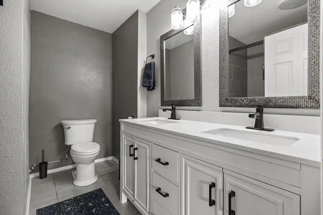 5th image of N16w26401 Meadowgrass Cir Cir, Pewaukee, WI 53072